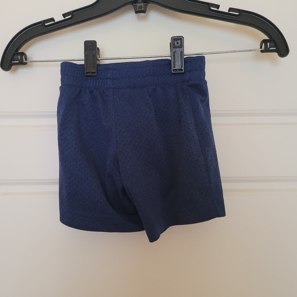 Kids Nike Shorts - Picture 2 of 2